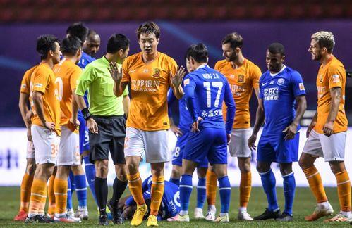 最新足坛爆料视频下载,揭秘球星转会内幕与赛场风云 第1张 最新足坛爆料视频下载,揭秘球星转会内幕与赛场风云 第1张